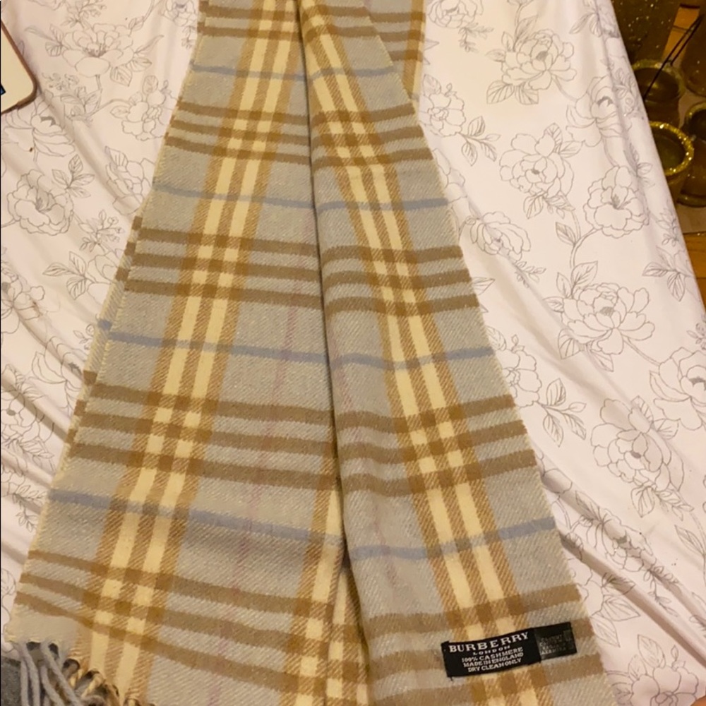 Burberry scarf